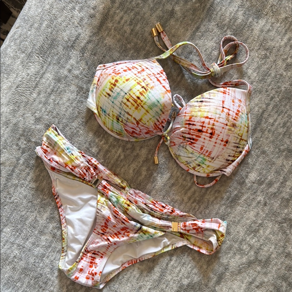 Victoria’s Secret Bikini Set